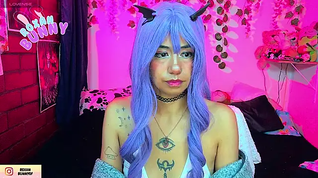 Roxanbunny1 online show from July 2026 03:33:01 AM
