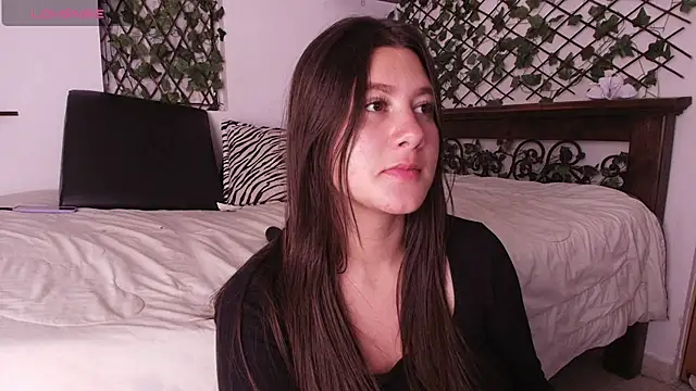 kisstarxxx online show from June 2026 07:57:01 AM