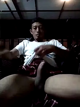 Snapshot of Dwirosebig chatting on January 2025 08:15:02 PM Dwirosebig online show from January 2025 08:15:02 PM