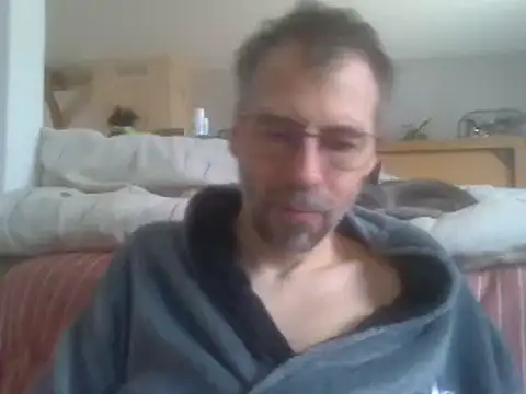 Snapshot of ptitcanard60600 chatting on December 2024 01:00:02 PM ptitcanard60600 online show from December 2024 01:00:02 PM