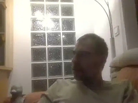 Snapshot of ptitcanard60600 chatting on January 2025 11:32:02 PM ptitcanard60600 online show from January 2025 11:32:02 PM