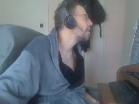 Snapshot of ptitcanard60600 chatting on February 2025 01:21:02 PM ptitcanard60600 online show from February 2025 01:21:02 PM