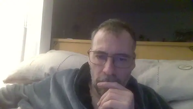 Snapshot of ptitcanard60600 chatting on March 2025 10:53:02 PM ptitcanard60600 online show from March 2025 10:53:02 PM