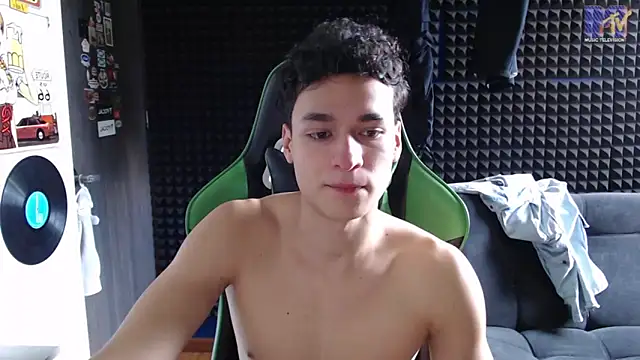 Curly Angel24 online show from December 2025 04:00:01 PM