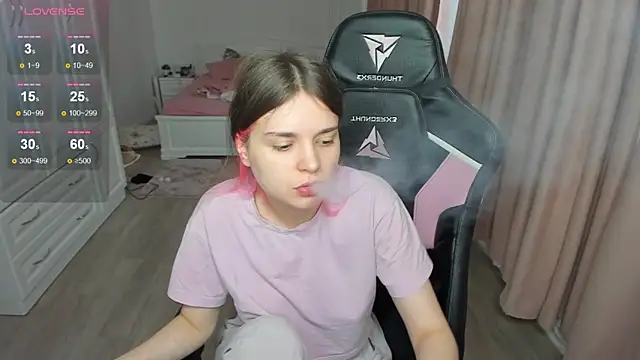 lil cassie online show from October 2025 09:59:01 AM