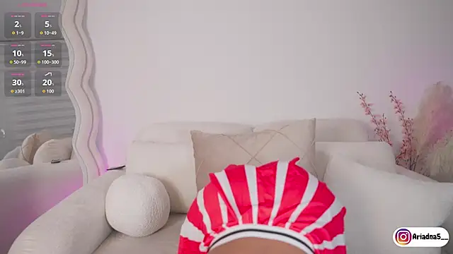 Ariadna5 online show from November 2025 04:49:01 AM