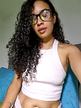 Snapshot of angela__98 chatting on July 2026 12:07:02 PM angela 98 online show from July 2026 12:07:02 PM