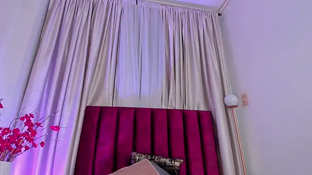 NoraDasilva online show from March 2025 03:40:01 AM