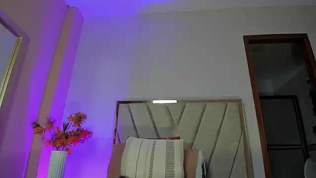 NoraDasilva online show from October 2025 11:59:01 PM