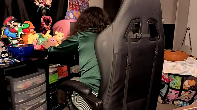 ShinyCherub online show from September 2025 06:02:02 PM