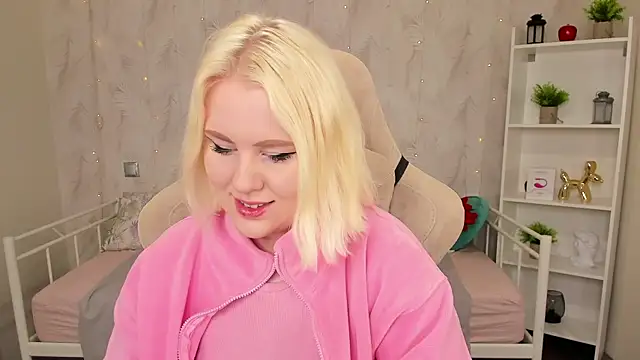 art lovee online show from January 2025 01:05:02 AM