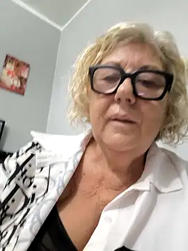 Merilulla online show from September 2025 06:19:01 PM