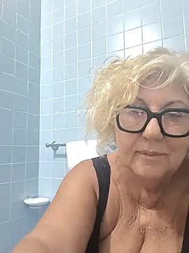 Merilulla online show from September 2025 12:00:02 AM