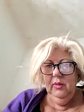 Merilulla online show from November 2025 08:35:02 AM