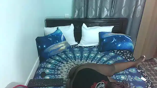 Snapshot of Darkberry chatting on November 2025 08:11:02 PM Darkberry online show from November 2025 08:11:02 PM