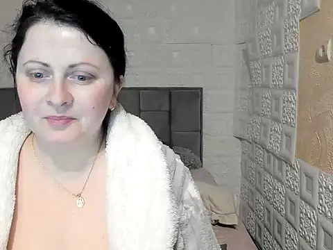 Snapshot of Lillian2 chatting on March 2025 04:37:01 PM Lillian2 online show from March 2025 04:37:01 PM