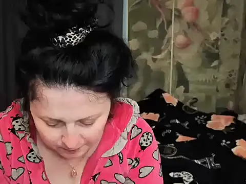 Snapshot of Lillian2 chatting on June 2026 12:53:02 PM Lillian2 online show from June 2026 12:53:02 PM