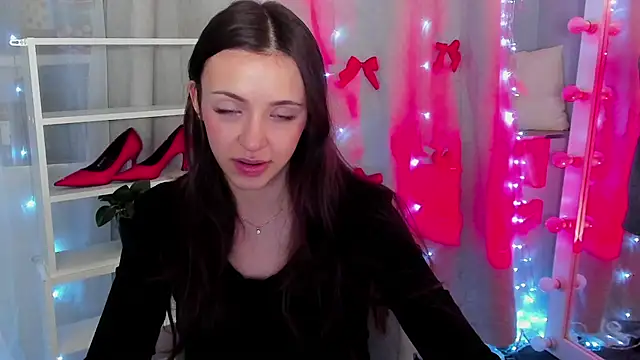 MipsyMipson online show from January 2025 01:36:02 PM