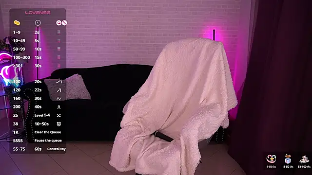 Snapshot of Daenerys_Daenn chatting on January 2025 03:18:01 PM Daenerys Daenn online show from January 2025 03:18:01 PM