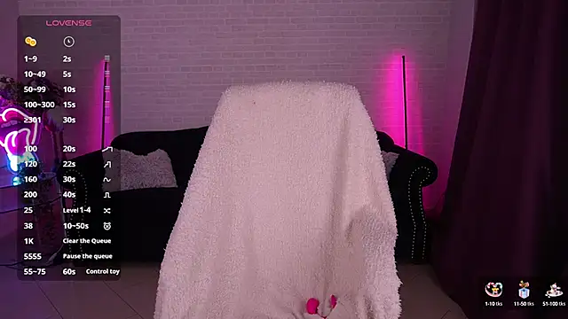 Snapshot of Daenerys_Daenn chatting on February 2025 08:24:01 AM Daenerys Daenn online show from February 2025 08:24:01 AM