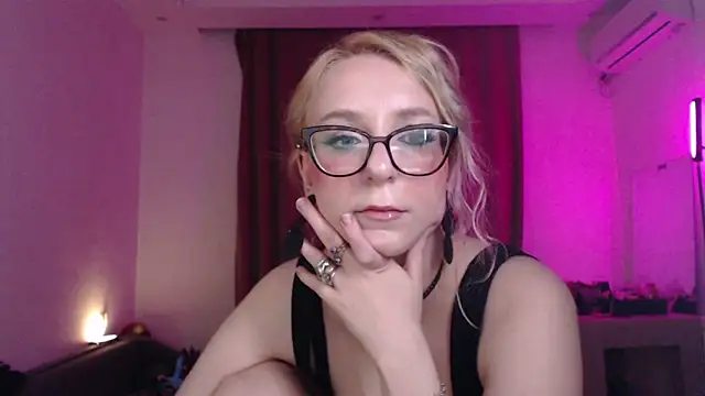 welliza online show from April 2026 09:18:02 PM