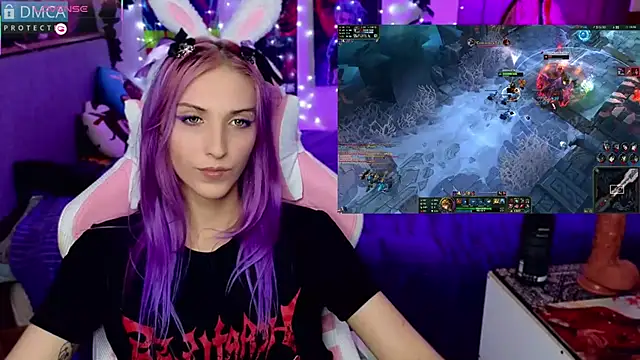 Snapshot of Violet_Noir chatting on January 2025 10:40:01 AM Violet Noir online show from January 2025 10:40:01 AM