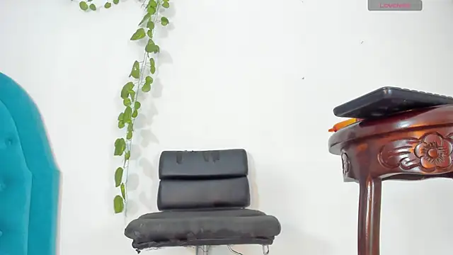 BunnyHotsx online show from December 2024 05:49:02 AM