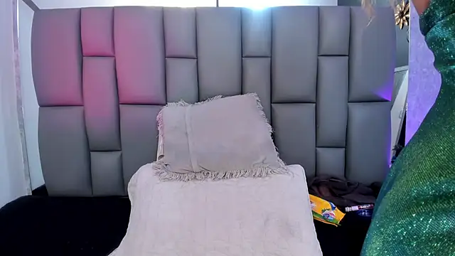  MiaBrown  online show from March 2025 12:09:02 PM