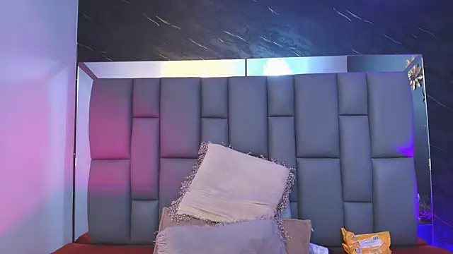  MiaBrown  online show from October 2025 12:06:01 PM