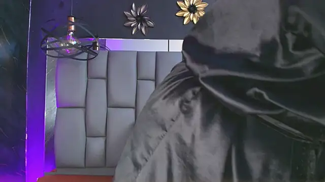  MiaBrown  online show from November 2025 12:05:02 PM