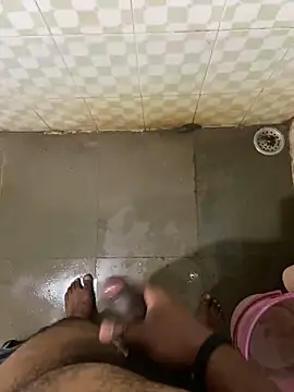 Snapshot of Honeydick7 chatting on December 2024 05:51:01 AM Honeydick7 online show from December 2024 05:51:01 AM