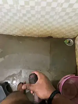 Snapshot of Honeydick7 chatting on January 2025 05:28:02 AM Honeydick7 online show from January 2025 05:28:02 AM