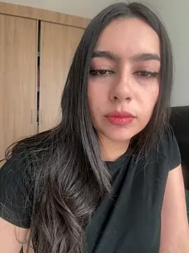 Nicollemays online show from February 2026 04:25:02 PM