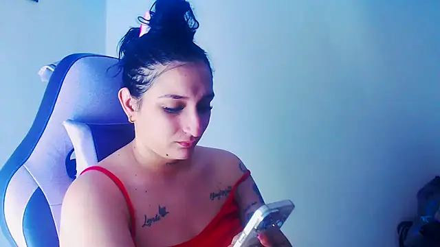 Snapshot of liz_dirty chatting on April 2026 10:38:01 PM liz dirty online show from April 2026 10:38:01 PM