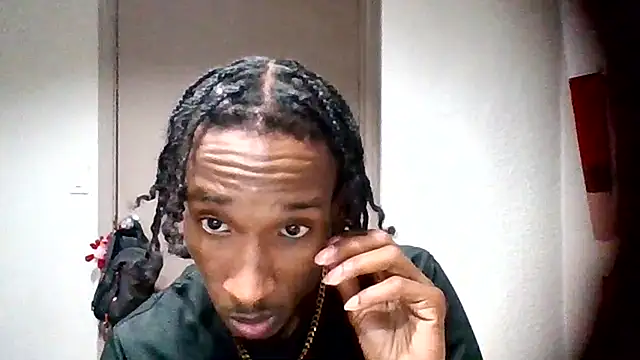 Snapshot of Z3US_UP_1 chatting on May 2026 12:49:01 AM Z3US UP 1 online show from May 2026 12:49:01 AM