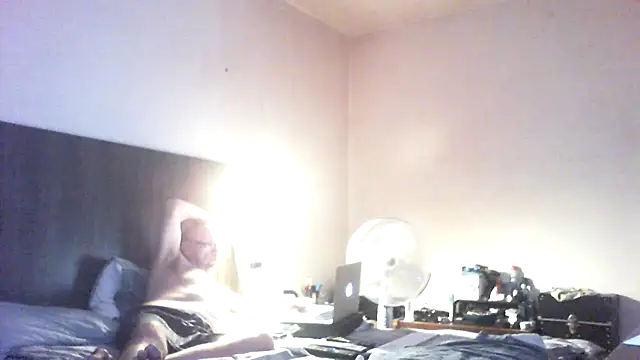 Snapshot of dazuk4513 chatting on July 2026 09:40:02 PM dazuk4513 online show from July 2026 09:40:02 PM