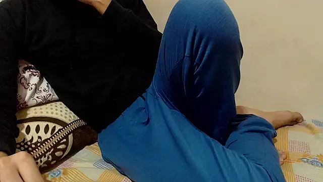 Alexdelarge323 online show from November 2025 12:04:01 PM