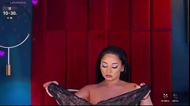 MadyLuxxx online show from December 2025 08:04:02 PM