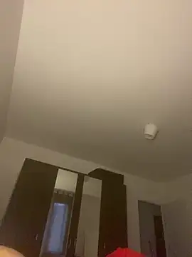 Tomhot3869 online show from March 2025 05:13:01 PM