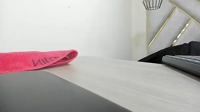 nalalye cruzz  online show from March 2025 03:17:01 AM