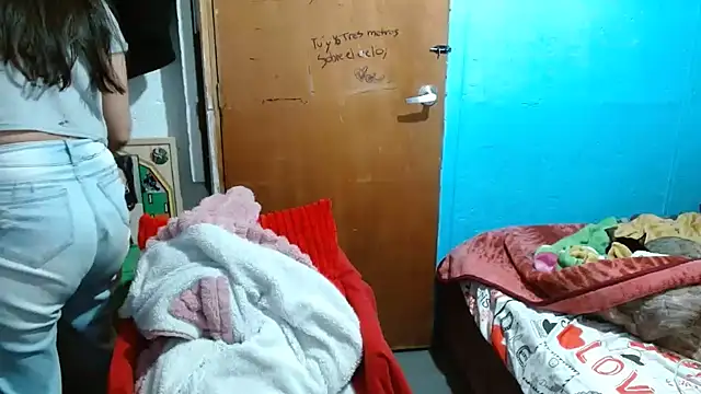 clarisse69 online show from December 2024 09:46:01 PM