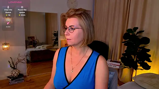 Annie Light online show from June 2026 06:41:02 AM