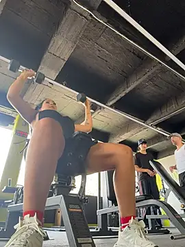 Luisa Fernandaa online show from March 2026 07:07:02 PM