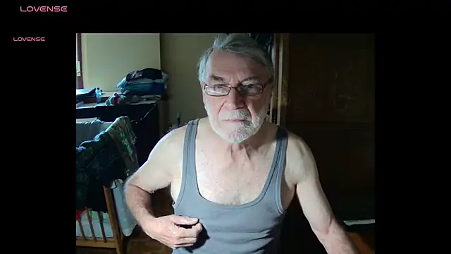 Snapshot of terrybare chatting on April 2026 07:50:02 AM terrybare online show from April 2026 07:50:02 AM