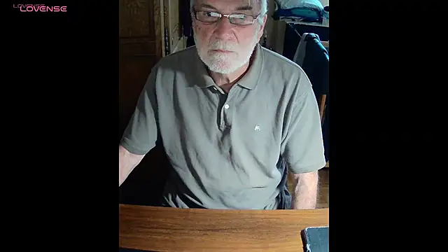 Snapshot of terrybare chatting on June 2026 04:12:02 PM terrybare online show from June 2026 04:12:02 PM