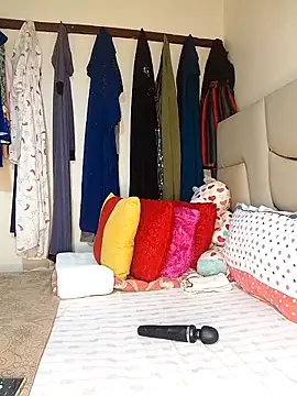 NicRaisaa online show from February 2025 04:48:02 AM