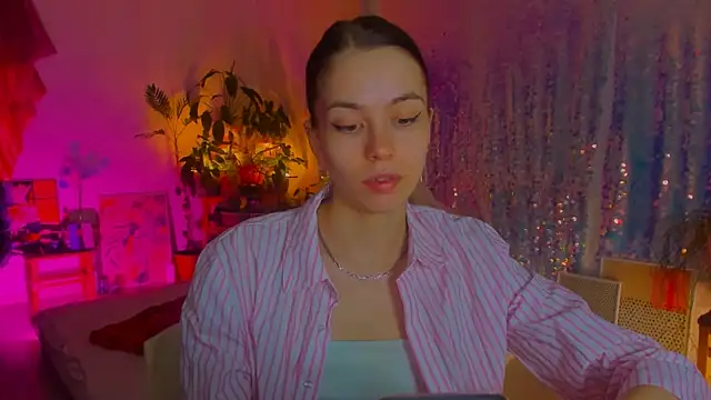 poli   online show from March 2025 05:12:02 PM