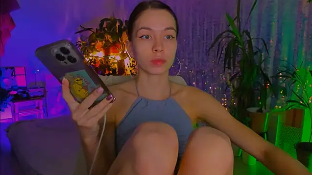 poli   online show from December 2025 04:25:01 PM