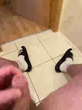 Cozqhh online show from February 2026 02:12:02 PM