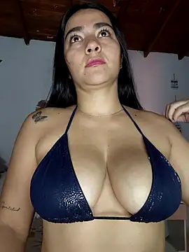 Snapshot of alison_villalobo chatting on June 2026 06:23:01 PM alison villalobo online show from June 2026 06:23:01 PM